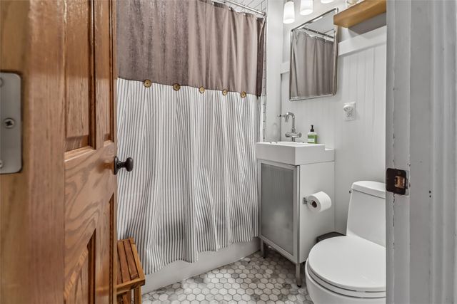 1440 46th Street, Des Moines, IA 50311