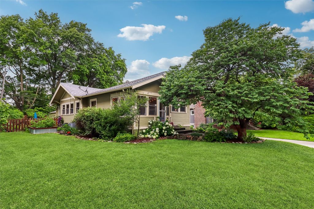 1440 46th Street, Des Moines, IA 50311