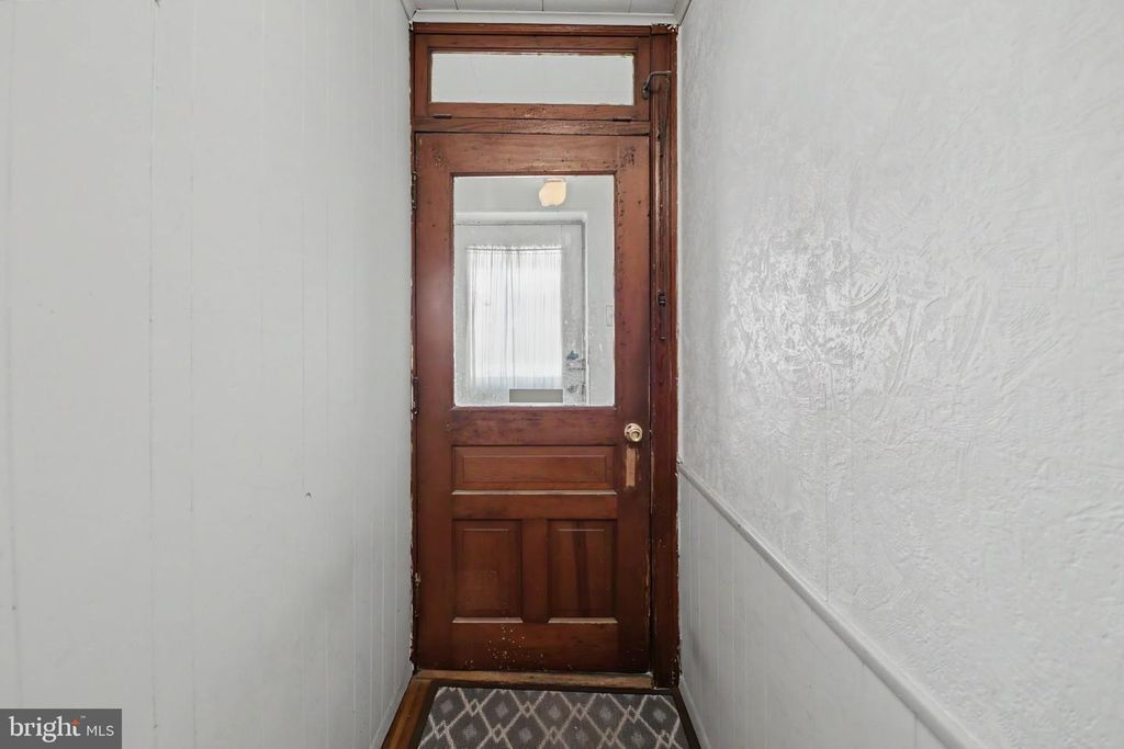 628 E BROAD ST, QUAKERTOWN, PA 18951 — photo 4