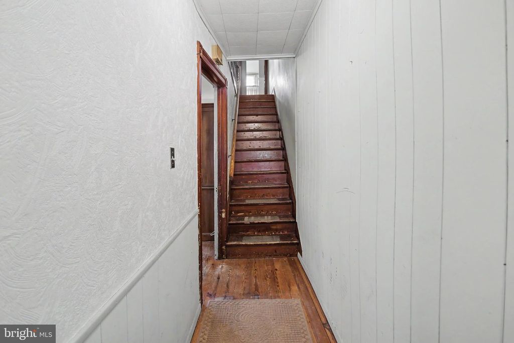 628 E BROAD ST, QUAKERTOWN, PA 18951 — photo 5