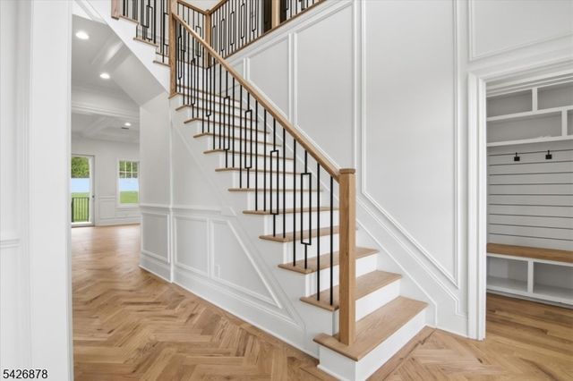 76 Hillside Ave, Livingston Twp., NJ 07039
