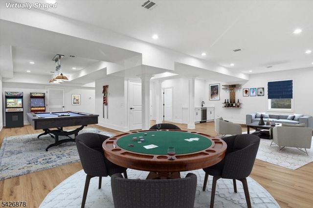 76 Hillside Ave, Livingston Twp., NJ 07039