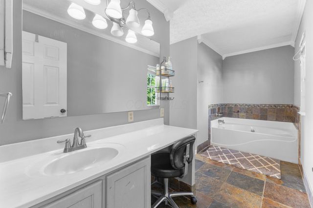 5647 Levi Kramer Boulevard, Canal Winchester, OH 43110