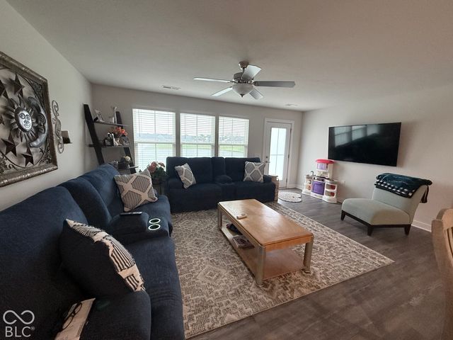 171 Johns Island Way, Whiteland, IN 46184
