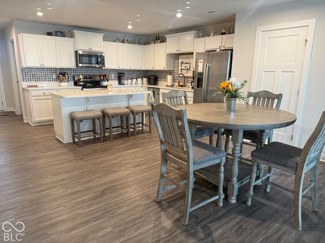 171 Johns Island Way, Whiteland, IN 46184