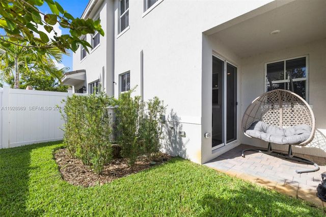 17042 SW 1st Street, Pembroke Pines, FL 33027