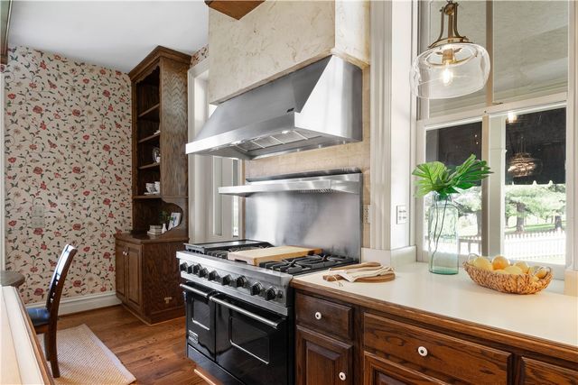 571 West McMurray, North Strabane, PA 15317