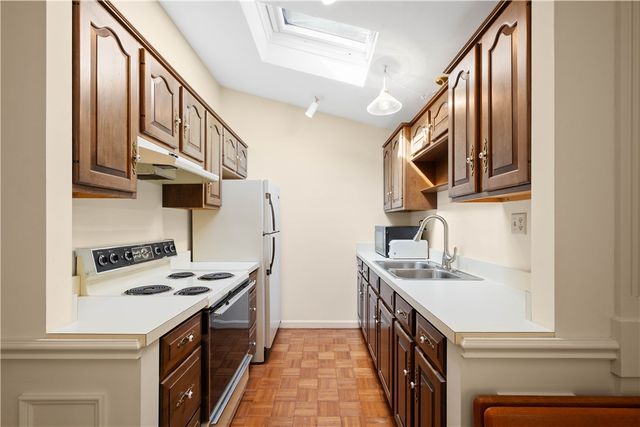 571 West McMurray, North Strabane, PA 15317