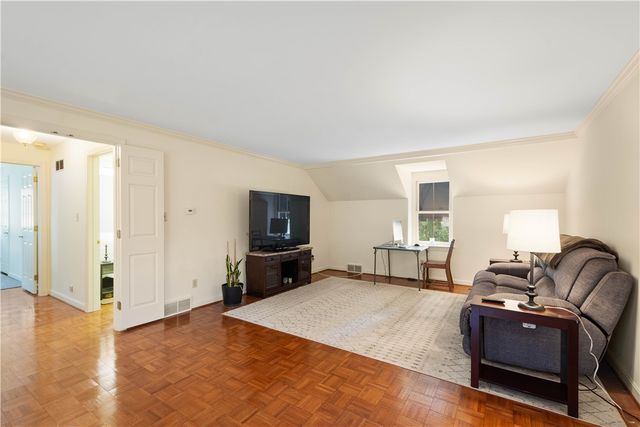 571 West McMurray, North Strabane, PA 15317