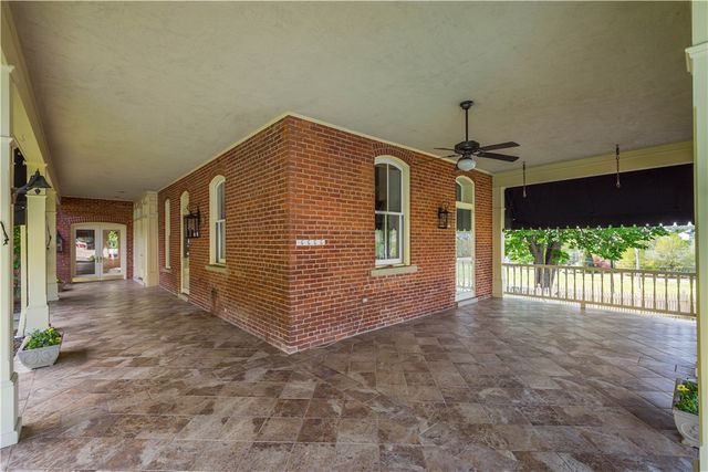 571 West McMurray, North Strabane, PA 15317