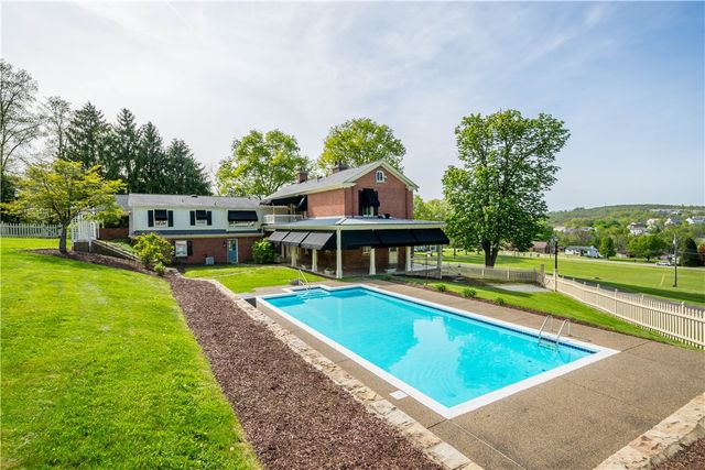 571 West McMurray, North Strabane, PA 15317
