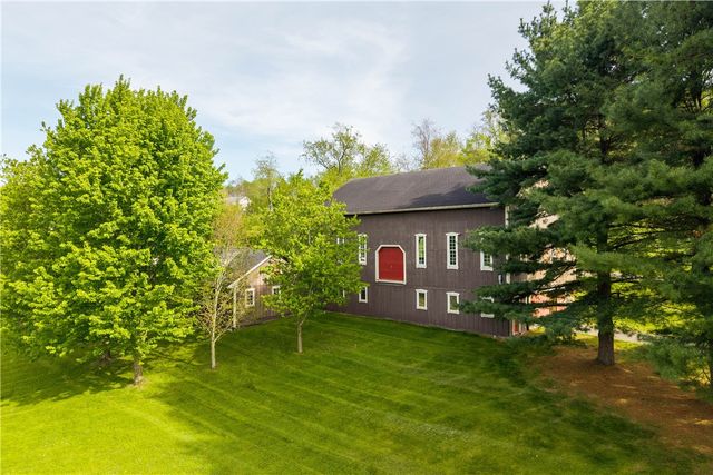 571 West McMurray, North Strabane, PA 15317