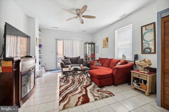 1327 SNYDER AVE, Philadelphia, PA 19148