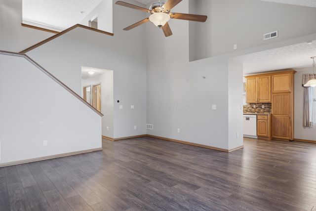5537 Mossy Creek Drive, Dublin, OH 43016