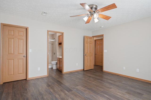 5537 Mossy Creek Drive, Dublin, OH 43016