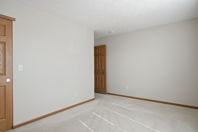 5537 Mossy Creek Drive, Dublin, OH 43016