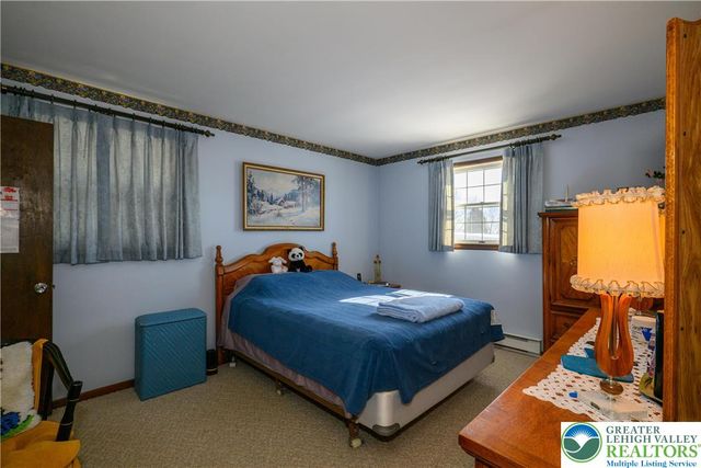 322 Walnut Drive, Lehigh Twp, PA 18067