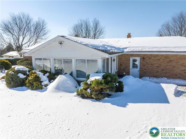 322 Walnut Drive, Lehigh Twp, PA 18067