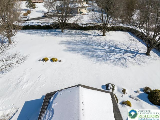 322 Walnut Drive, Lehigh Twp, PA 18067