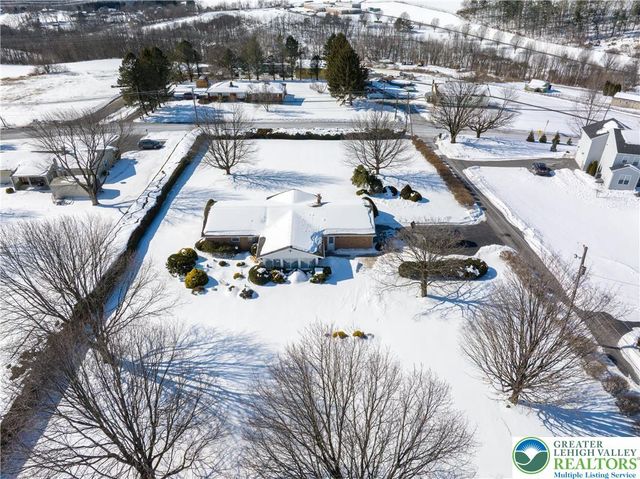 322 Walnut Drive, Lehigh Twp, PA 18067