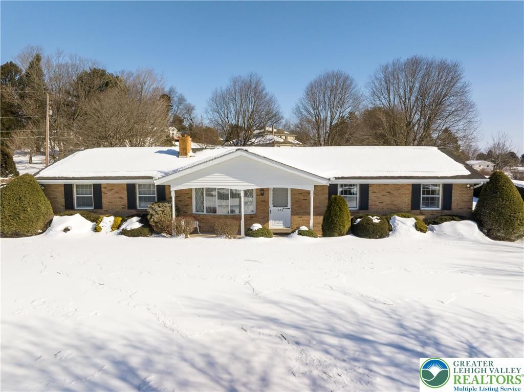 322 Walnut Drive, Lehigh Twp, PA 18067