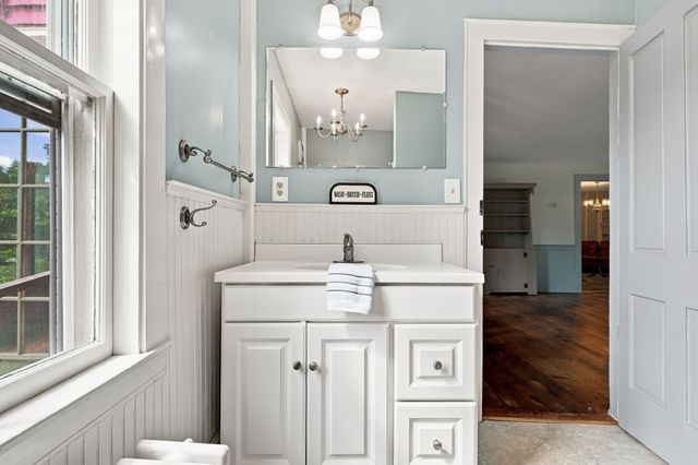 180 Glendale Rd, Hampden, MA 01036
