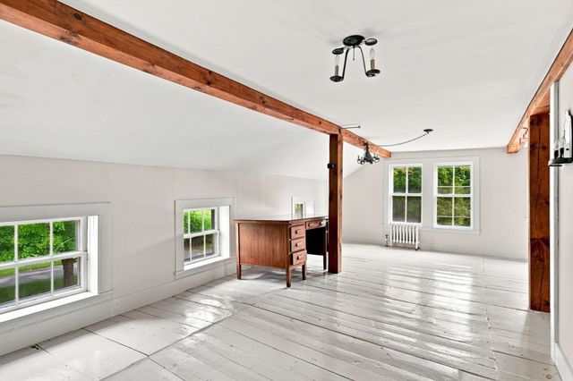 180 Glendale Rd, Hampden, MA 01036