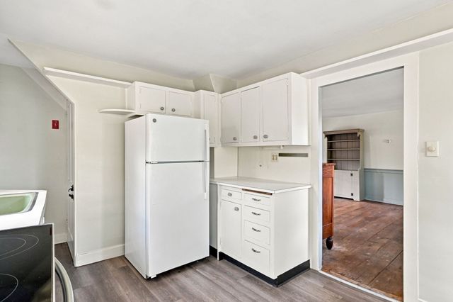 180 Glendale Rd, Hampden, MA 01036