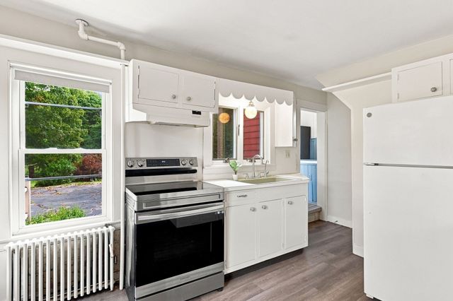 180 Glendale Rd, Hampden, MA 01036