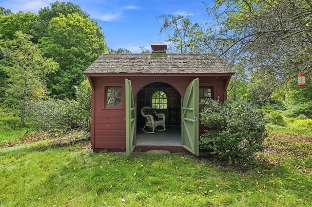 180 Glendale Rd, Hampden, MA 01036