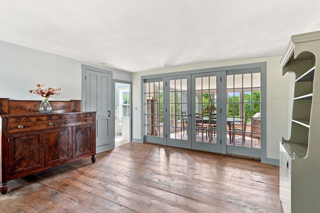 180 Glendale Rd, Hampden, MA 01036