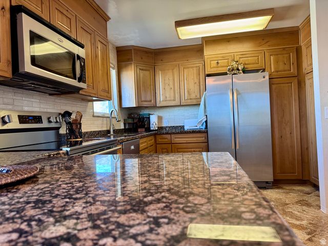 569 E PARK DR, Elk Ridge, UT 84651