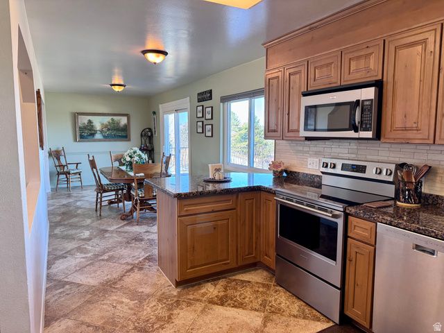 569 E PARK DR, Elk Ridge, UT 84651