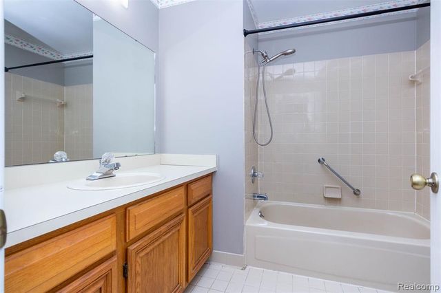 15332 Ashley Court, Macomb, MI 48044