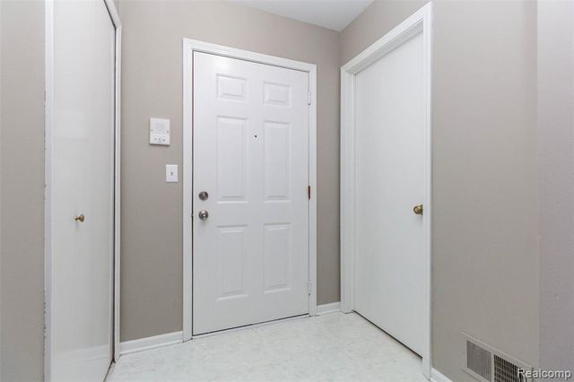 15332 Ashley Court, Macomb, MI 48044