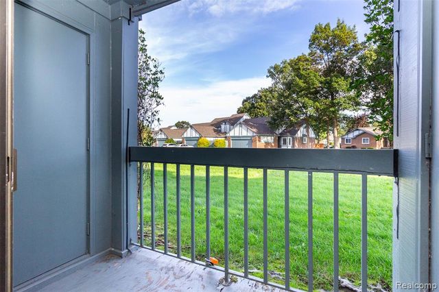 15332 Ashley Court, Macomb, MI 48044