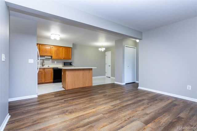 15332 Ashley Court, Macomb, MI 48044