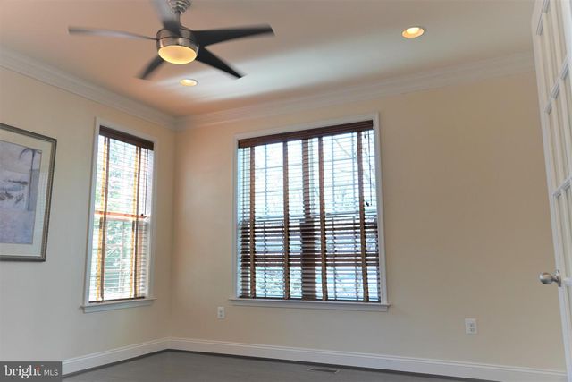 6606 PYLE RD, Bethesda, MD 20817