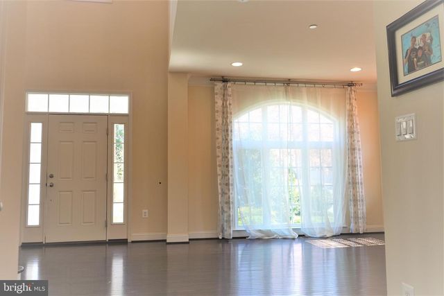 6606 PYLE RD, Bethesda, MD 20817