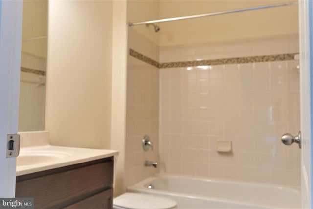 6606 PYLE RD, Bethesda, MD 20817