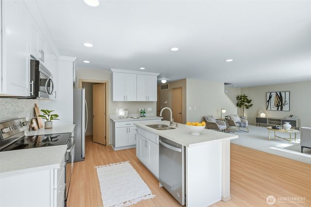 9931 223rd Avenue NE, Redmond, WA 98053