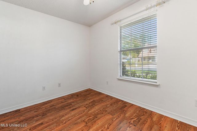 8905 Spring Avenue, Ocean Springs, MS 39564