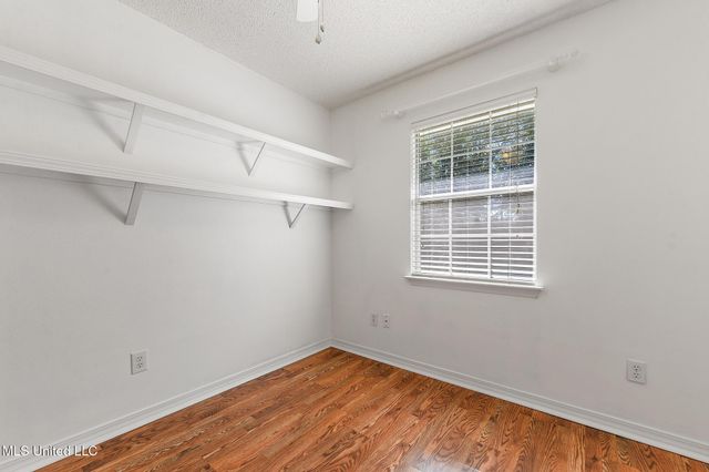 8905 Spring Avenue, Ocean Springs, MS 39564