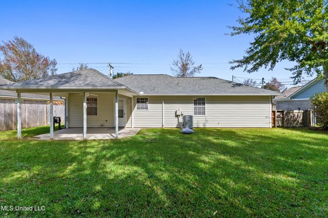 8905 Spring Avenue, Ocean Springs, MS 39564