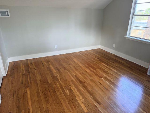 114 Skyview Drive, Livingston, TX 77351