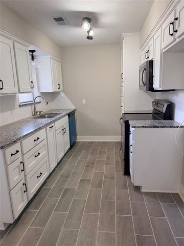 114 Skyview Drive, Livingston, TX 77351