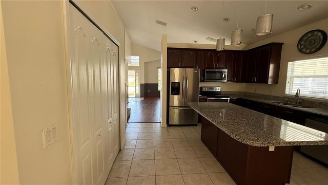 979 HACIENDA CIRCLE, Kissimmee, FL 34741