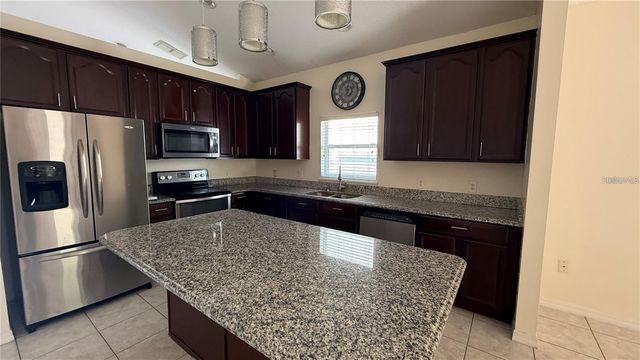 979 HACIENDA CIRCLE, Kissimmee, FL 34741