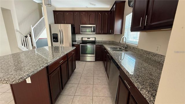 979 HACIENDA CIRCLE, Kissimmee, FL 34741