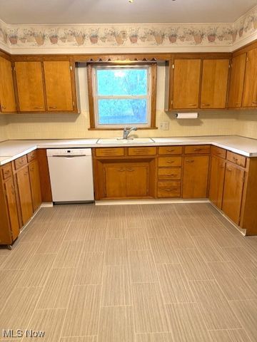 1448 Noble Avenue, Barberton, OH 44203